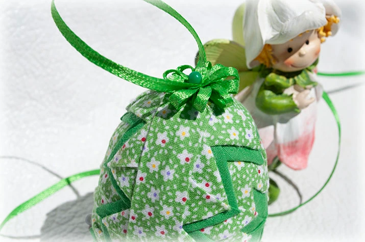 Easter Egg Quilted Ornament